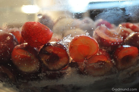 frosted cherries 4 frosted cherries