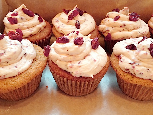 Pumpkin Cranberry cupcakes Godmund.com